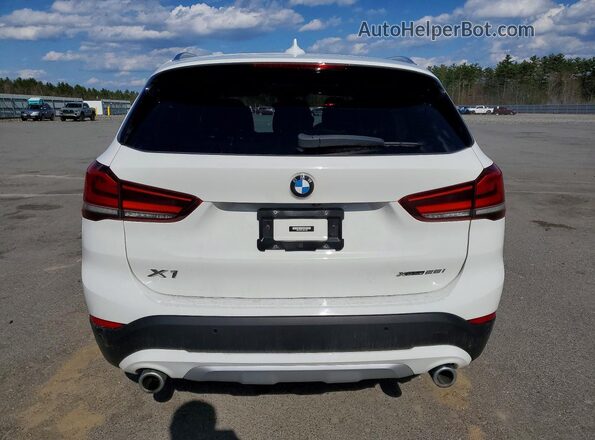 WBXJG9C01M5U27408 2021 BMW X1 Белый Вид сзади