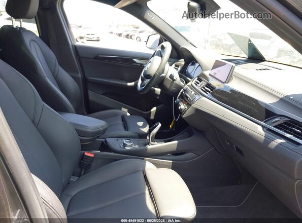 WBXYH9C03M5S76440 2021 BMW X2 Gray Front interior view