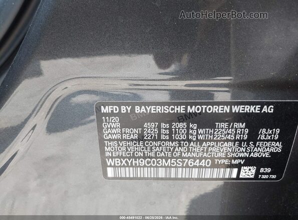 WBXYH9C03M5S76440 2021 BMW X2 Gray Engine compartment view