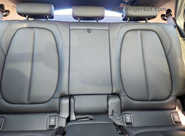 WBXYH9C04L5P82938 2020 BMW X2 Белый Вид задних сидений