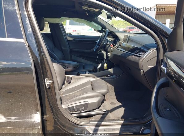 WBXYJ1C00L5P36285 2020 BMW X2 Black Вид салону спереду