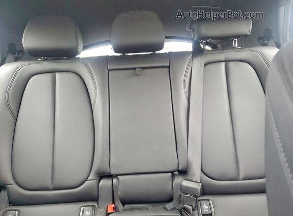 WBXYJ1C01L5P15350 2020 BMW X2 Черный Вид задних сидений