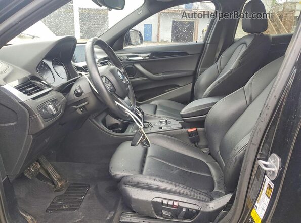 WBXYJ1C01L5P15350 2020 BMW X2 Черный Вид салона спереди