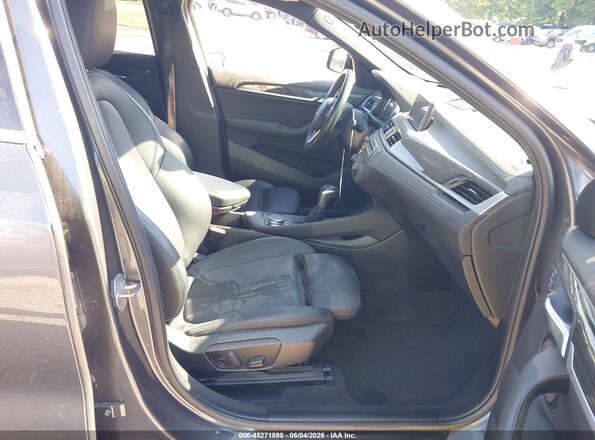 WBXYJ3C50K5N33967 2019 BMW X2 Серый Вид салона спереди