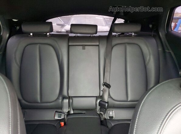 WBXYJ3C59KEP77150 2019 BMW X2 White Widok tylnych siedzeń