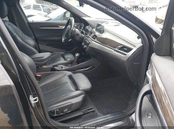 WBXYJ5C32JEF77027 2018 BMW X2 Black Front interior view