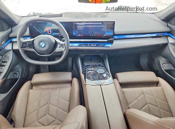 WBY13HG01SCT74519 2025 BMW OTHER White Вид панелі приладів