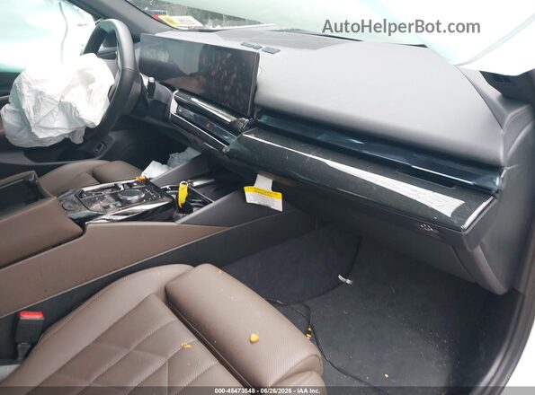 WBY13HG07SCT13787 2025 BMW OTHER White Вид салону спереду