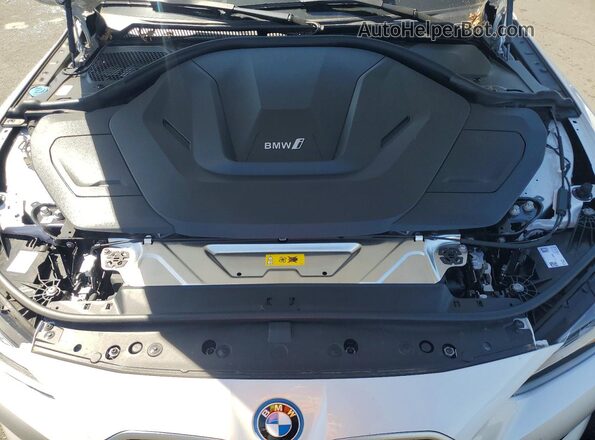 WBY23HD01SFV85131 2025 BMW I4 White უკანა სალონის ხედი