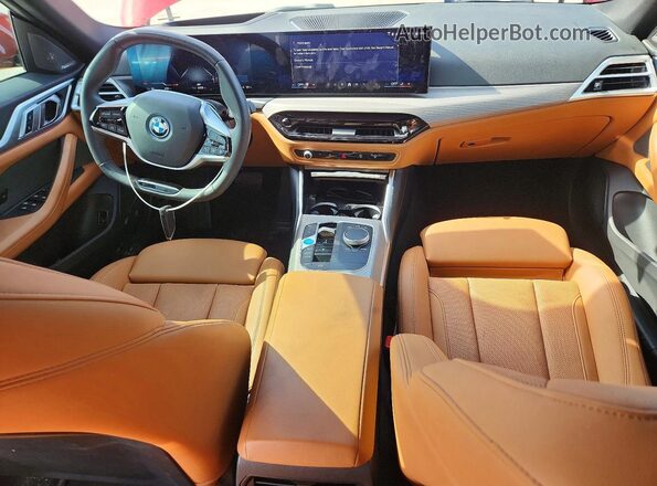 WBY23HD0XSFT99569 2025 BMW I4 Red Vista del salpicadero