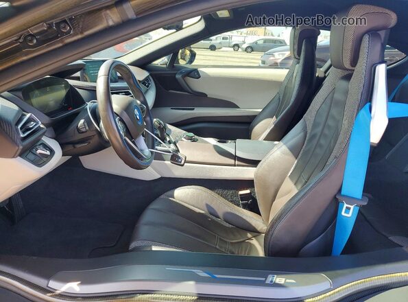 WBY2Z4C59K7F14566 2019 BMW I8 Gray Widok wnętrza z przodu