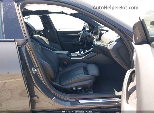WBY33AW01PFN80043 2023 BMW I4 Gray Вид салону спереду