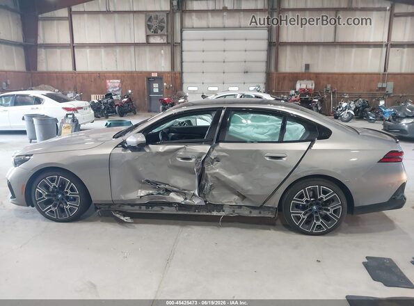 WBY33FK04RCP97271 2024 BMW OTHER Gray Front view