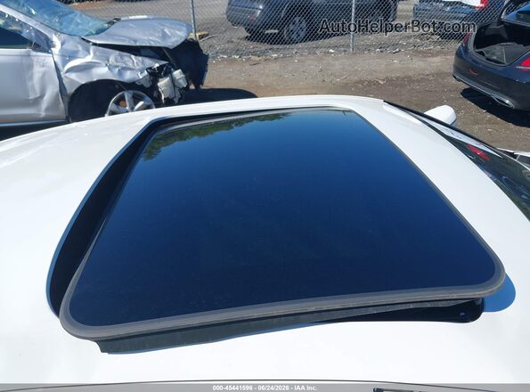 WBY43AW03RFR69659 2024 BMW I4 White 