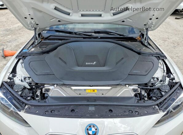 WBY43AW07RFS36871 2024 BMW I4 White ძრავის განყოფილების ხედი