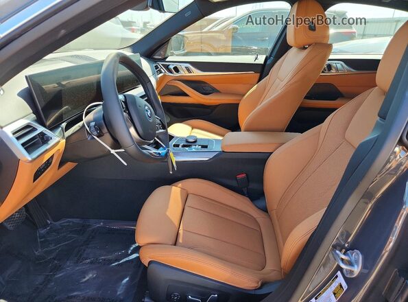 WBY43HD03TFW61023 2026 BMW I4 Серый Вид салона спереди