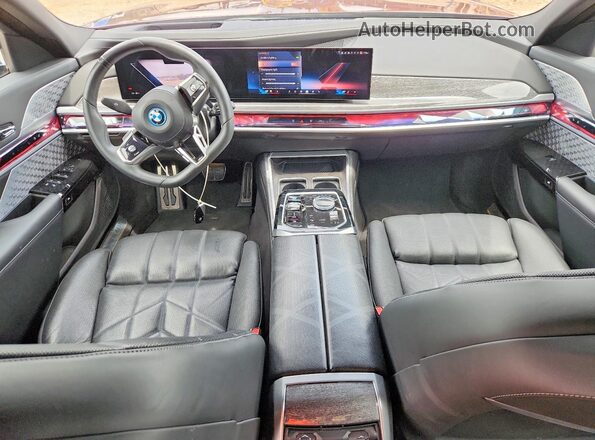 WBY53EJ05PCL62213 2023 BMW OTHER Maroon Vista del salpicadero