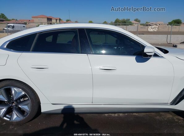 WBY73AW04PFR01378 2023 BMW I4 White Вид задньої частини салону