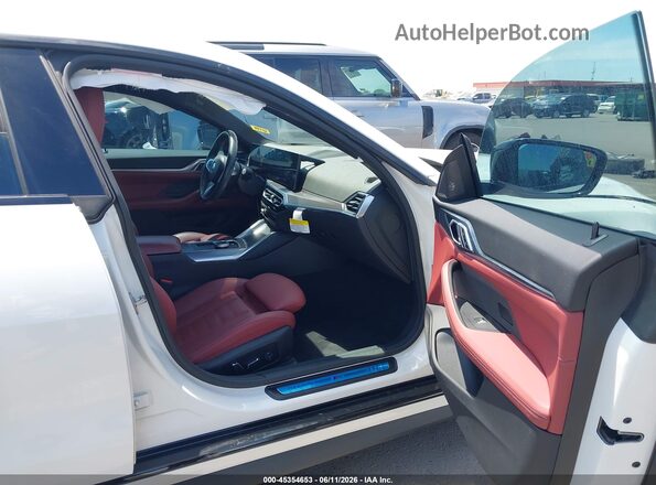 WBY73AW08RFS33006 2024 BMW I4 White Widok wnętrza z przodu