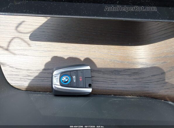 WBY8P8C56K7D83457 2019 BMW OTHER Black Vista del salpicadero