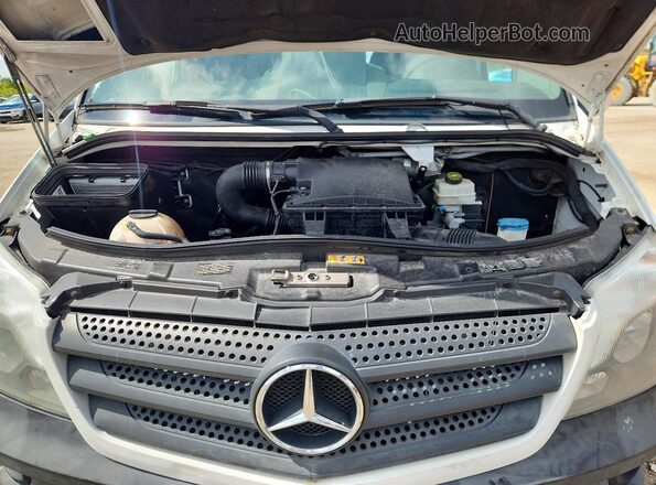 WD3PE8CD7HP559099 2017 MERCEDES-BENZ SPRINTER Белый Вид подкапотного пространства