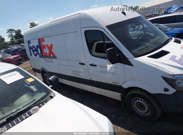 WD3PE8DD5GP183581 2016 MERCEDES-BENZ SPRINTER White Rear interior view