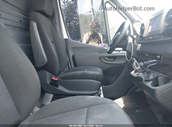 WD3PF1CD6KP170997 2019 MERCEDES-BENZ SPRINTER White Vista interior delantera