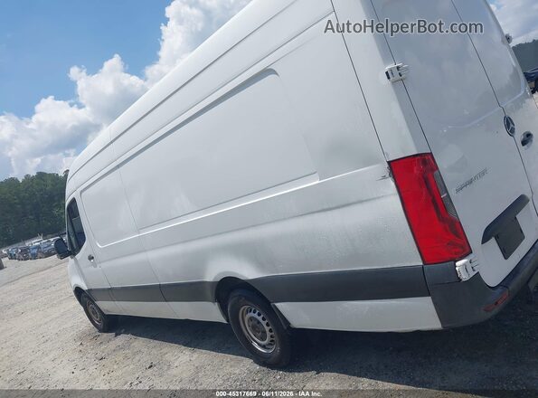 WD3PF1CD6KP170997 2019 MERCEDES-BENZ SPRINTER White Vista interior de 360 grados