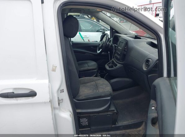 WD3PG2EA0G3079759 2016 MERCEDES-BENZ METRIS White Front interior view