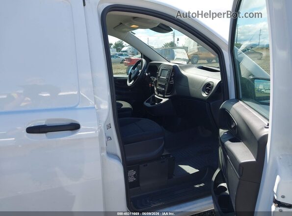 WD3PG2EA2K3508344 2019 MERCEDES-BENZ METRIS Белый Вид салона спереди