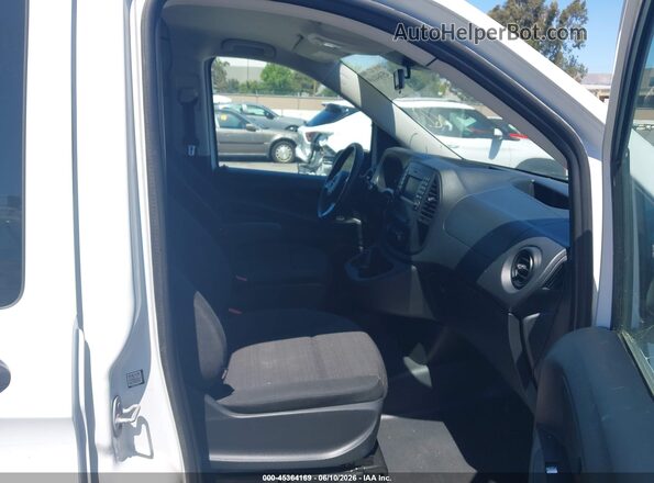 WD3PG2EA8K3590113 2019 MERCEDES-BENZ METRIS White Вид салону спереду