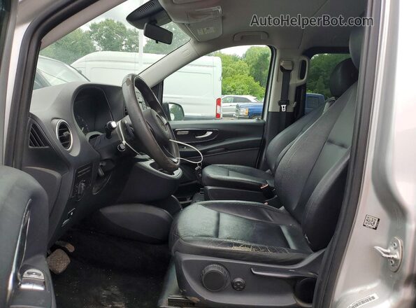 WD4PG2EE4G3086454 2016 MERCEDES-BENZ METRIS Silver Widok wnętrza z przodu