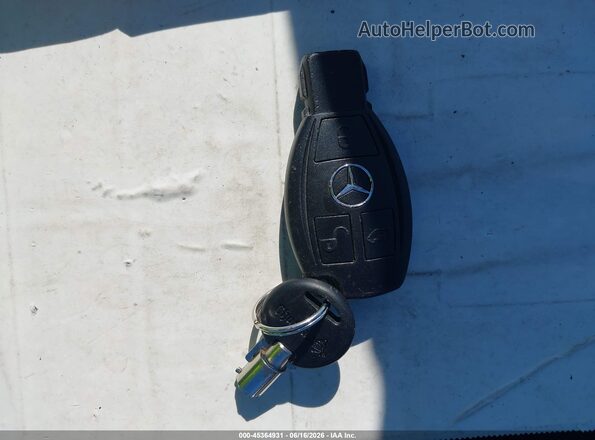 WD4PG2EE4H3300277 2017 MERCEDES-BENZ METRIS White წინა პანელის ხედი