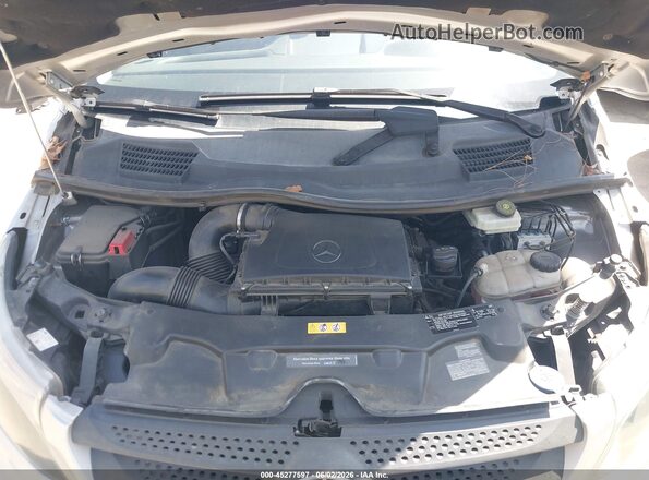 WD4PG2EE5H3242390 2017 MERCEDES-BENZ METRIS Silver Widok z tyłu