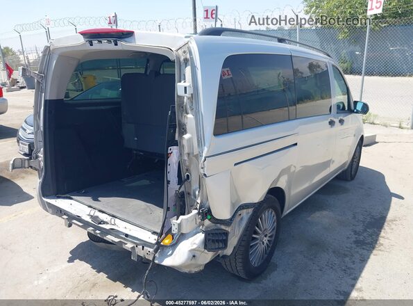 WD4PG2EE5H3242390 2017 MERCEDES-BENZ METRIS Silver Tył prawy