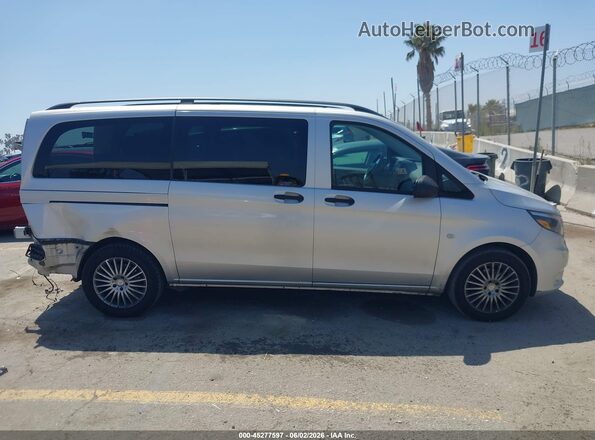 WD4PG2EE5H3242390 2017 MERCEDES-BENZ METRIS Silver Widok wnętrza 360 stopni