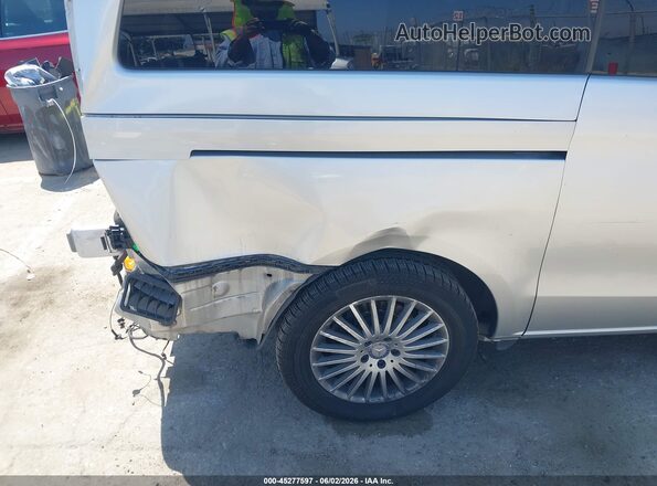 WD4PG2EE5H3242390 2017 MERCEDES-BENZ METRIS Silver 