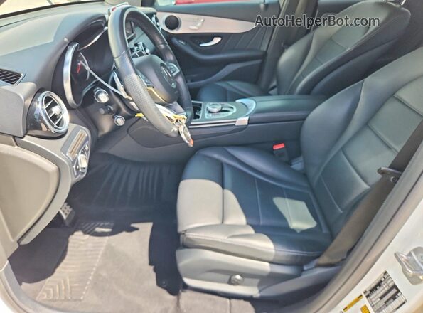 WDC0G4JB0K1002065 2019 MERCEDES-BENZ GLC-CLASS White Вид салону спереду