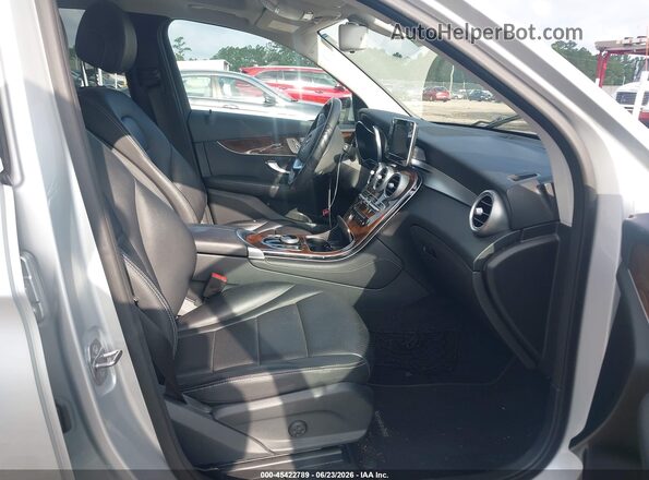 WDC0G4JB1HF191420 2017 MERCEDES-BENZ GLC 300 Silver Vista interior delantera