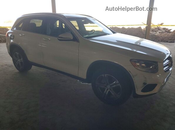WDC0G4JB3HF158807 2017 MERCEDES-BENZ GLC-CLASS White Front right
