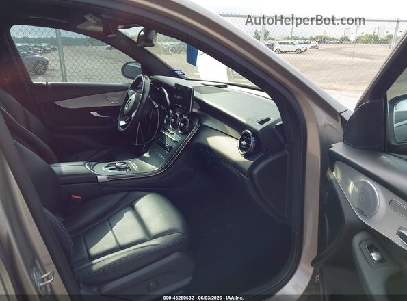 WDC0G4JB3KV186443 2019 MERCEDES-BENZ GLC 300 Gray Front interior view