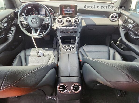 WDC0G4JB4HF132135 2017 MERCEDES-BENZ GLC-CLASS White Вид панелі приладів