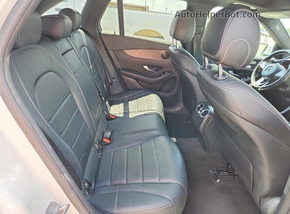 WDC0G4JB4HF132135 2017 MERCEDES-BENZ GLC-CLASS White Вид задньої частини салону