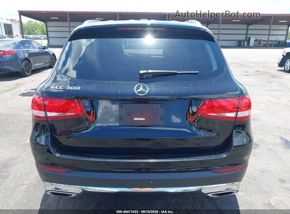 WDC0G4JB4HF185062 2017 MERCEDES-BENZ GLC 300 Black 