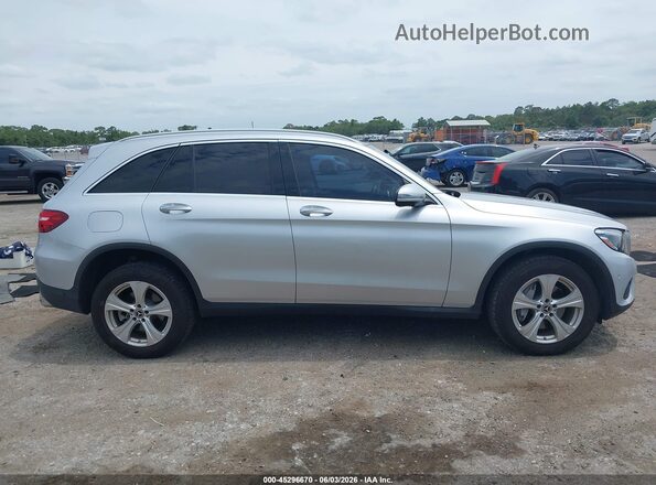 WDC0G4JB4JV064124 2018 MERCEDES-BENZ GLC 300 Серебряный Вид задней части салона