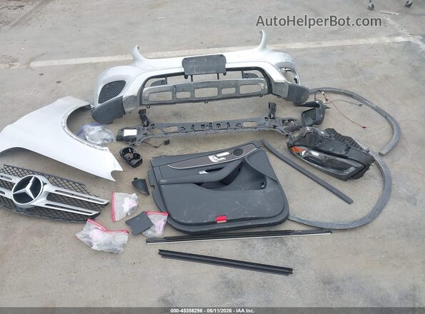WDC0G4JB5HF127297 2017 MERCEDES-BENZ GLC 300 Silver Vista del cuadro de instrumentos