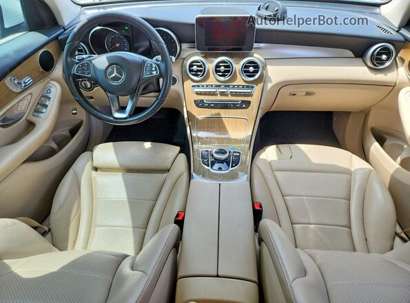 WDC0G4JB5JV035196 2018 MERCEDES-BENZ GLC-CLASS White Вид панелі приладів