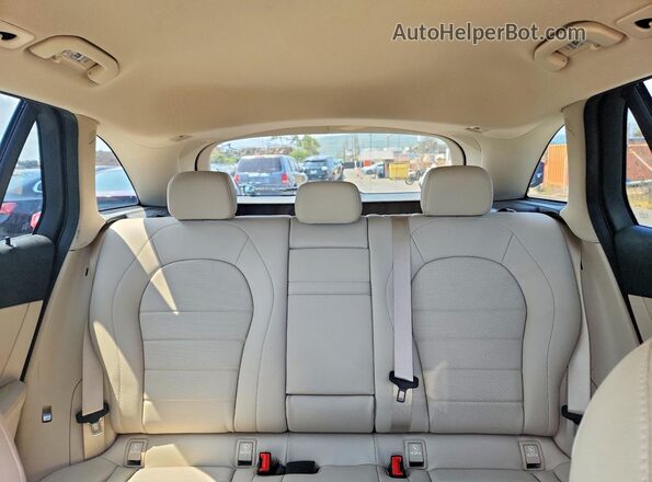 WDC0G4JB6JV015796 2018 MERCEDES-BENZ GLC-CLASS Black Вид задніх сидінь