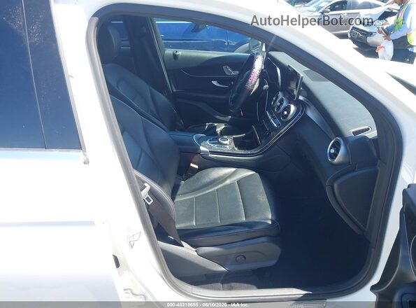 WDC0G4JB7HF247621 2017 MERCEDES-BENZ GLC 300 White Widok wnętrza z przodu