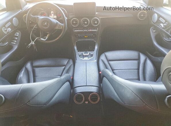 WDC0G4JB7JV083721 2018 MERCEDES-BENZ GLC-CLASS White Вид панелі приладів